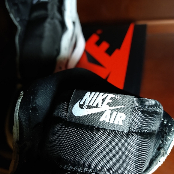 ❗️❗️SOLD❗️❗️ Air Jordan 1 Shadow 2.0 - Picture 4 of 5